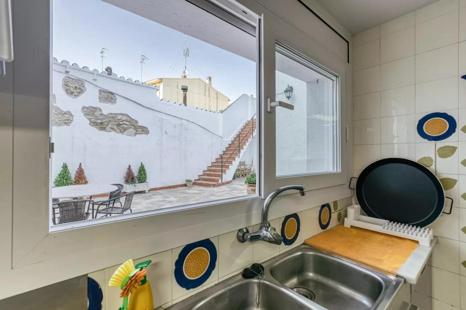 Can Mateuet - House Rental By Season Llagostera Extérieur photo